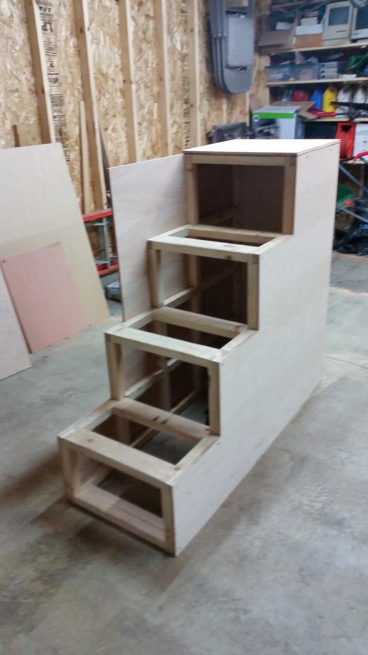 /galleries/Projects/StairCase-Dresser/20150527_224831.jpg