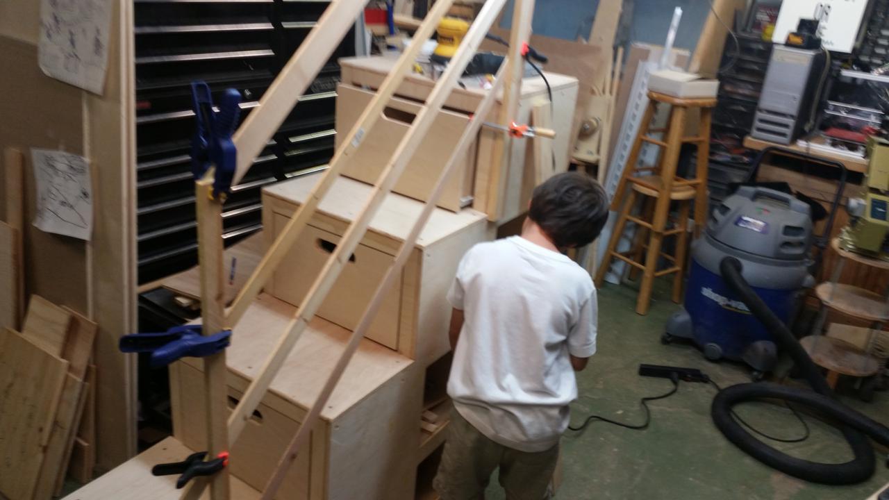 /galleries/Projects/StairCase-Dresser/20150907_124901.jpg